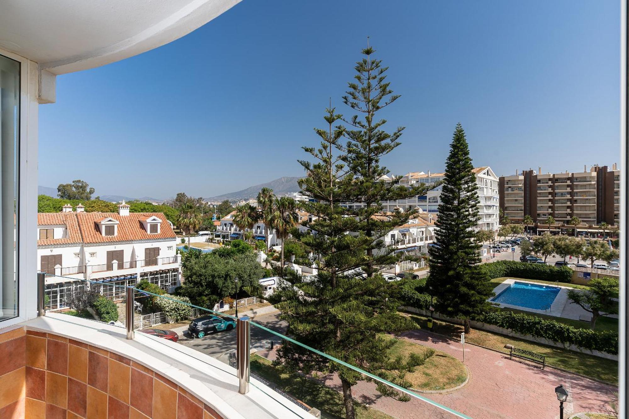 Blonzu Dominicana Fuengirola Exterior photo